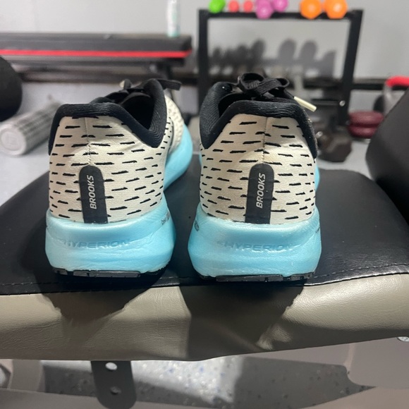 Like New Brooks - Picture 3 of 3